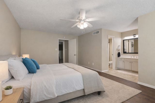 15912 Archwood Lane 1016, Dallas, TX 75248