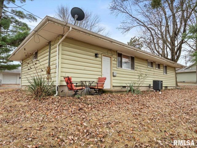 520 S 6TH Street, Herrin, IL 62948