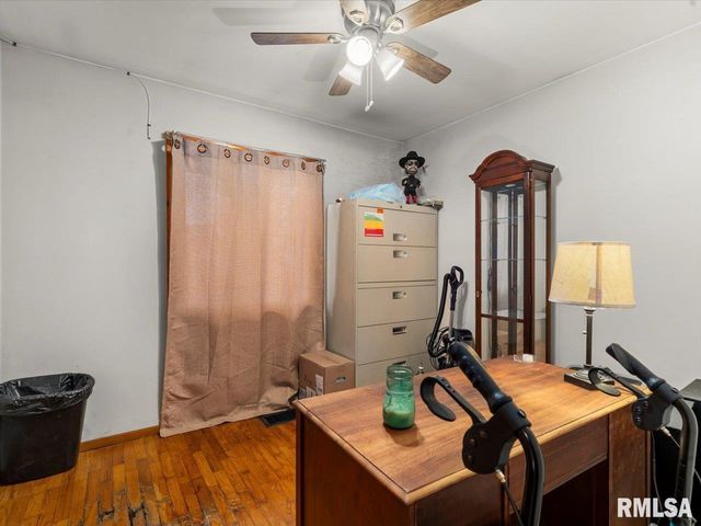 520 S 6TH Street, Herrin, IL 62948