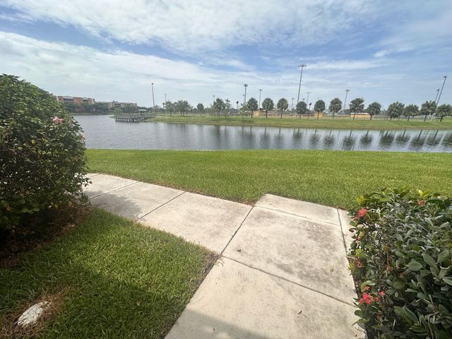 7950 N Nob Hill Road, Tamarac, FL 33321