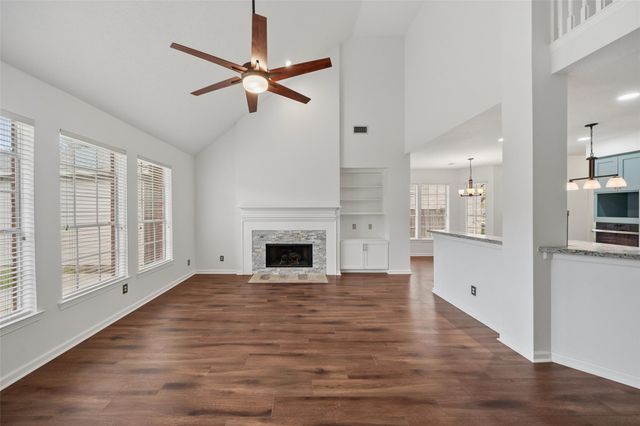 1123 Summer Brook, Sugar Land, TX 77479