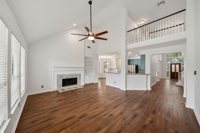 1123 Summer Brook, Sugar Land, TX 77479