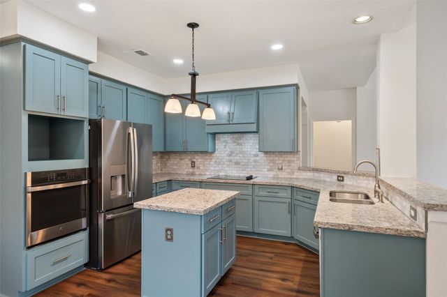 1123 Summer Brook, Sugar Land, TX 77479