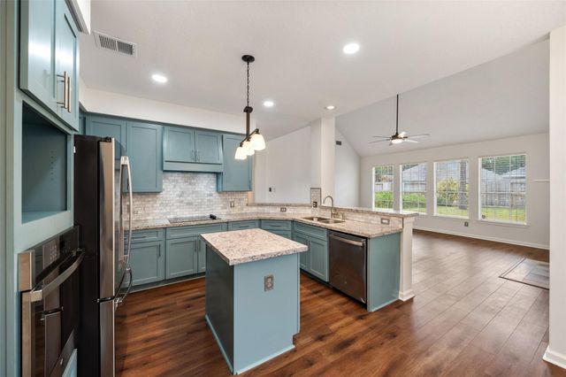 1123 Summer Brook, Sugar Land, TX 77479