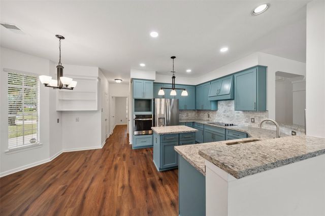 1123 Summer Brook, Sugar Land, TX 77479