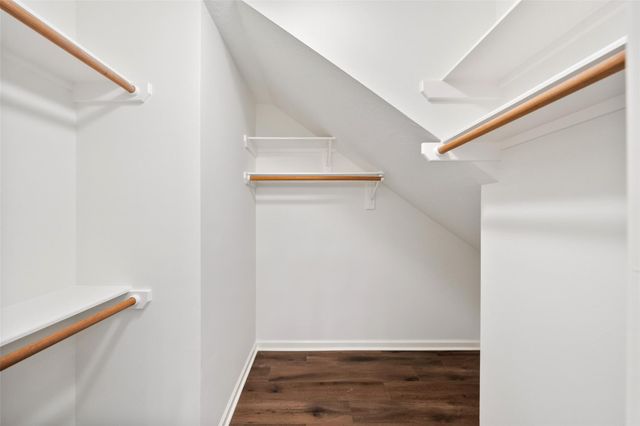 1123 Summer Brook, Sugar Land, TX 77479