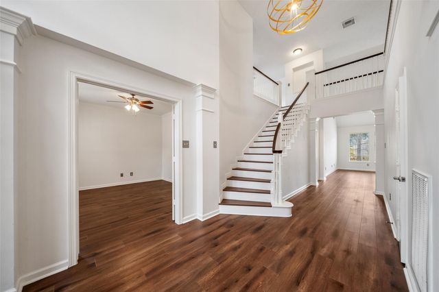 1123 Summer Brook, Sugar Land, TX 77479