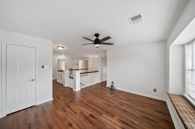 1123 Summer Brook, Sugar Land, TX 77479