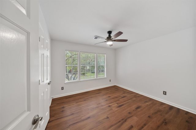 1123 Summer Brook, Sugar Land, TX 77479