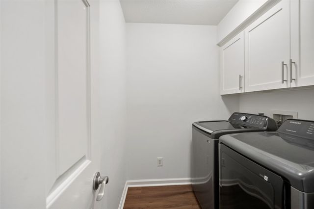 1123 Summer Brook, Sugar Land, TX 77479