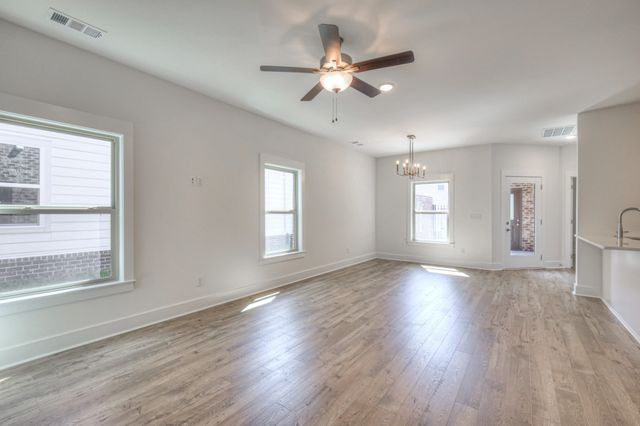 623 Swanston Lane, Gallatin, TN 37066