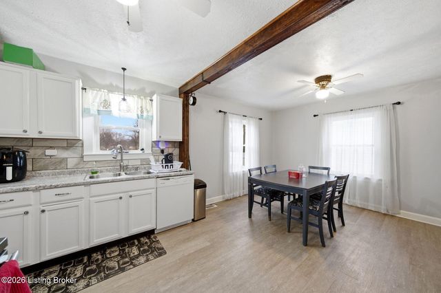 4906 Valley Station Rd, Louisville, KY 40272