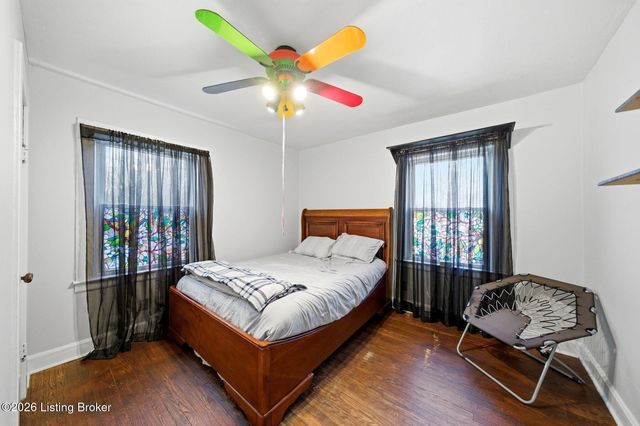 4906 Valley Station Rd, Louisville, KY 40272