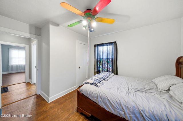 4906 Valley Station Rd, Louisville, KY 40272