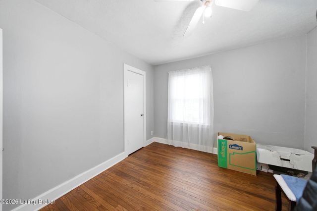 4906 Valley Station Rd, Louisville, KY 40272