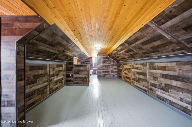 4906 Valley Station Rd, Louisville, KY 40272