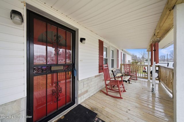 4906 Valley Station Rd, Louisville, KY 40272