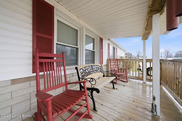 4906 Valley Station Rd, Louisville, KY 40272