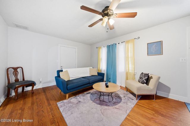 4906 Valley Station Rd, Louisville, KY 40272