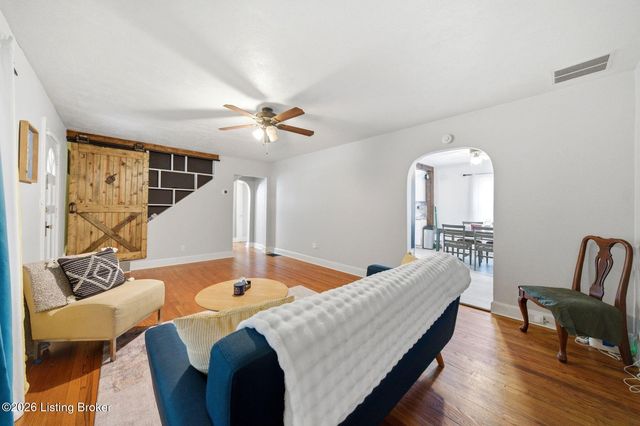 4906 Valley Station Rd, Louisville, KY 40272