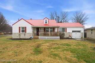 4906 Valley Station Rd, Louisville, KY 40272