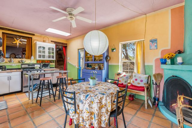 28 Rainbows End, Cerrillos, NM 87010