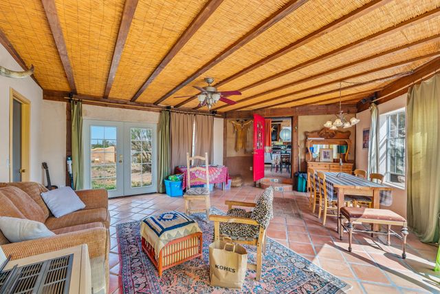 28 Rainbows End, Cerrillos, NM 87010