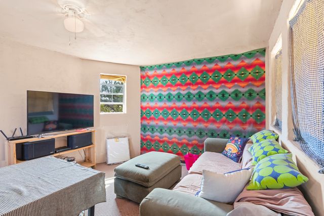 28 Rainbows End, Cerrillos, NM 87010