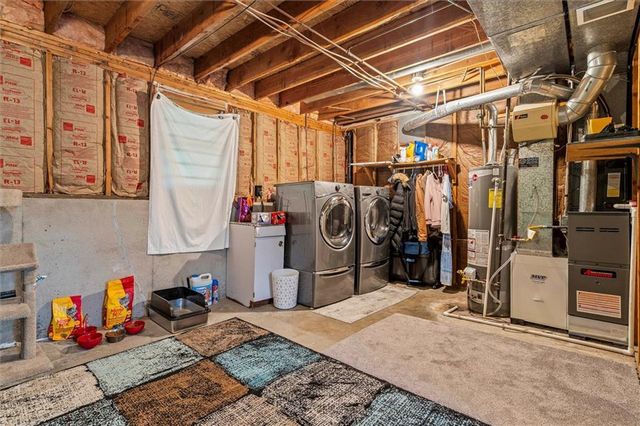 8812 Golden Lane, De Soto, KS 66018