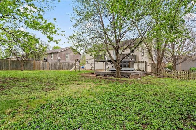 8812 Golden Lane, De Soto, KS 66018