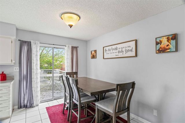 8812 Golden Lane, De Soto, KS 66018