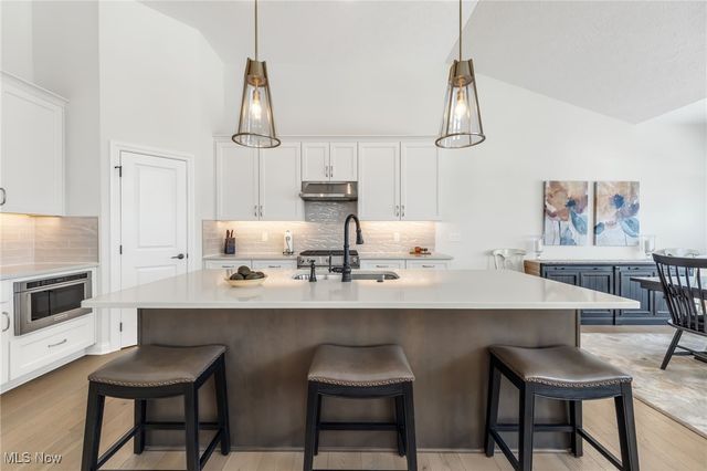 10149 Brookhaven Lane, Brecksville, OH 44141