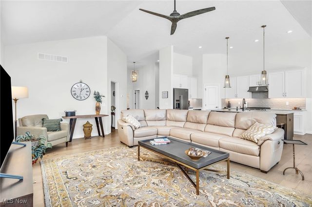 10149 Brookhaven Lane, Brecksville, OH 44141