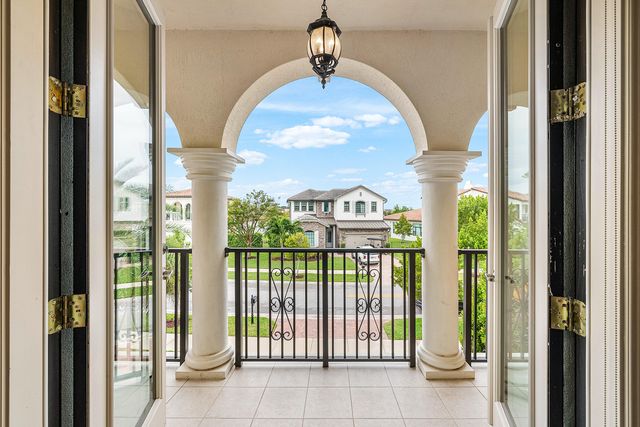 9091 Grand Prix Lane SW, Boynton Beach, FL 33472