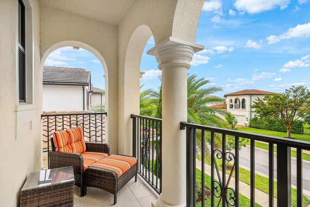 9091 Grand Prix Lane SW, Boynton Beach, FL 33472