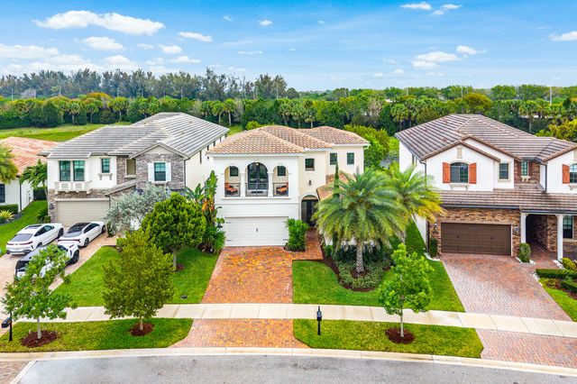 9091 Grand Prix Lane SW, Boynton Beach, FL 33472