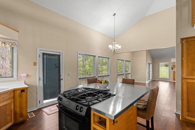 1212 Rosewood Dr, Centerville, TN 37033