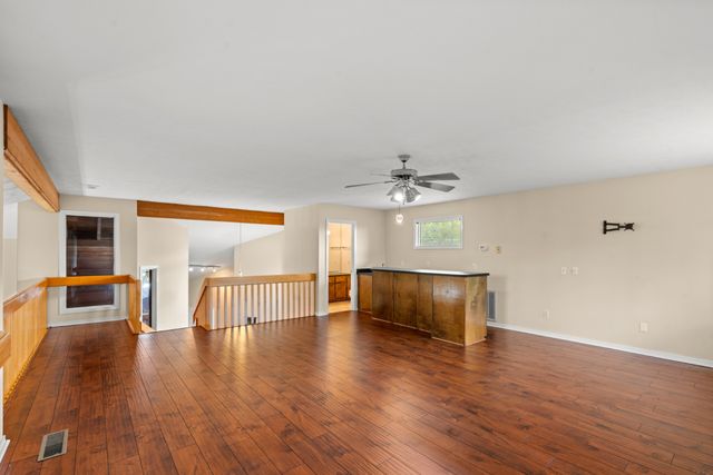 1212 Rosewood Dr, Centerville, TN 37033