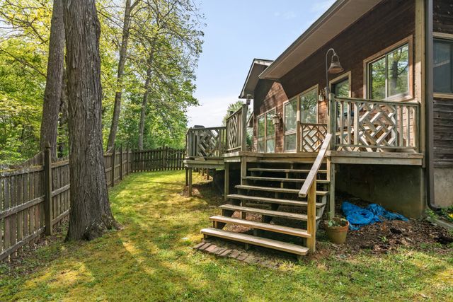 1212 Rosewood Dr, Centerville, TN 37033