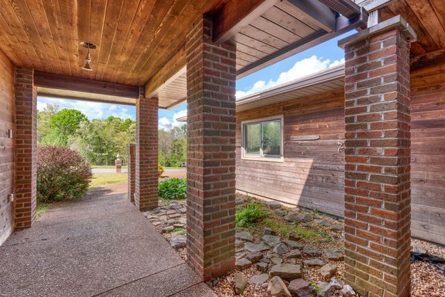 1212 Rosewood Dr, Centerville, TN 37033
