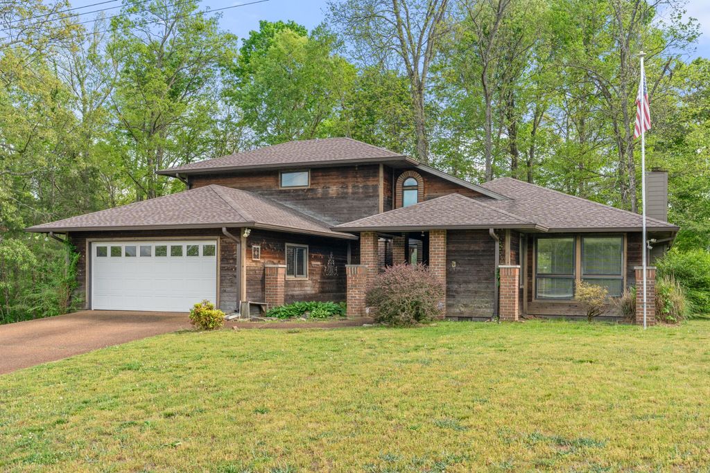 1212 Rosewood Dr, Centerville, TN 37033