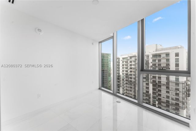300 Biscayne Blvd Way 4102, Miami, FL 33131