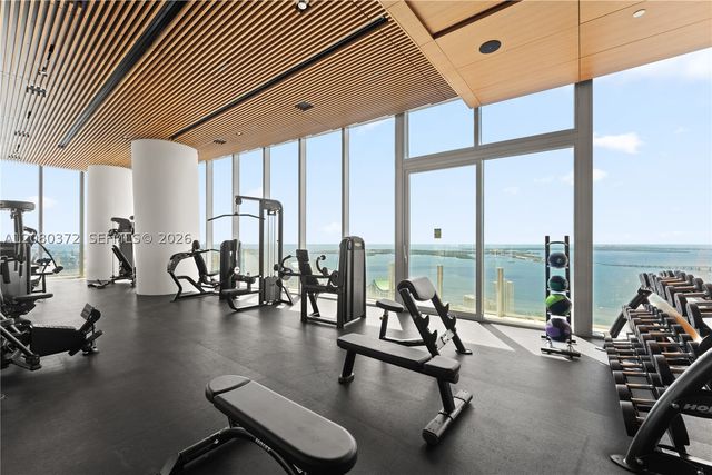 300 Biscayne Blvd Way 4102, Miami, FL 33131