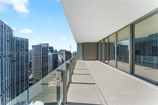 300 Biscayne Blvd Way 4102, Miami, FL 33131