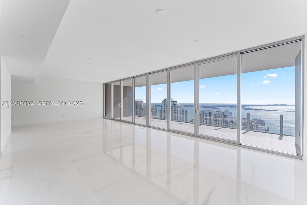 300 Biscayne Blvd Way 4102, Miami, FL 33131