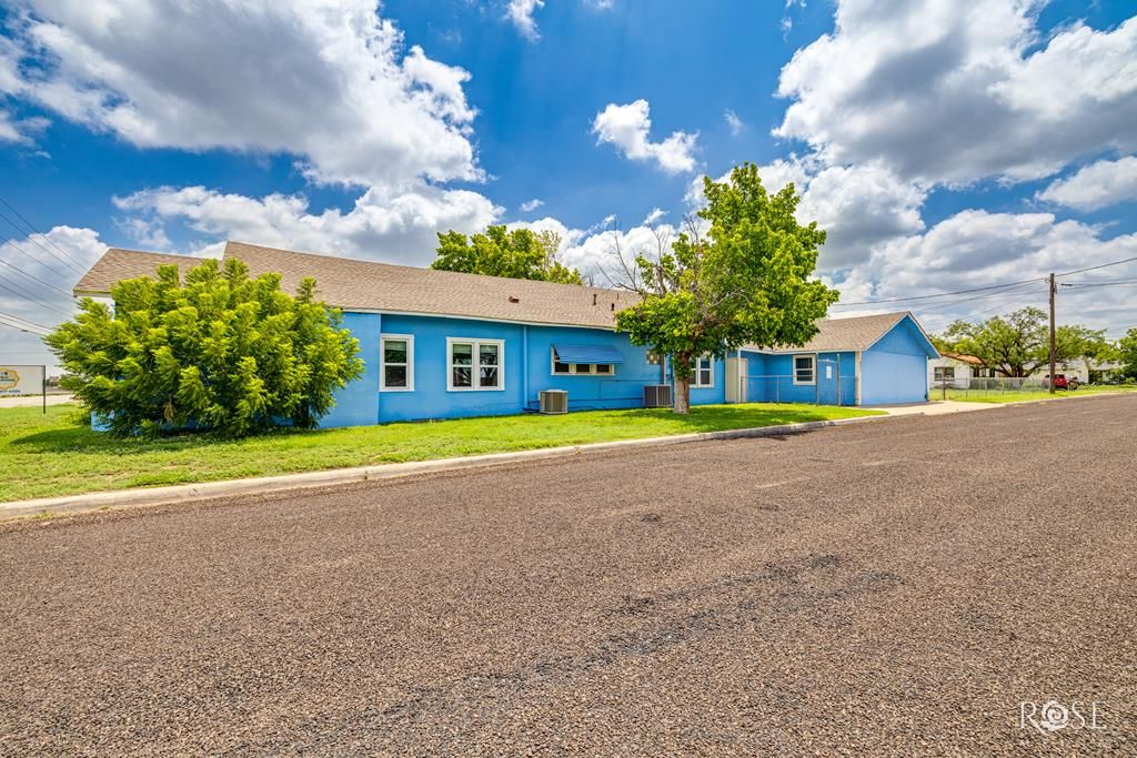 Image 1 of property listing at 1823 Freeland Ave, San Angelo, TX 76901