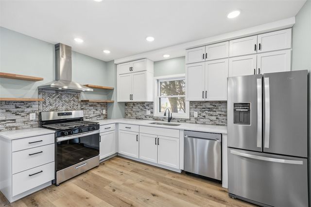 818 Rundell St, Iowa City, IA 52240