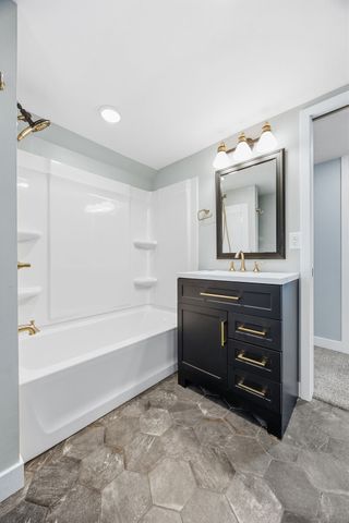 818 Rundell St, Iowa City, IA 52240