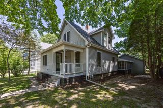 818 Rundell St, Iowa City, IA 52240