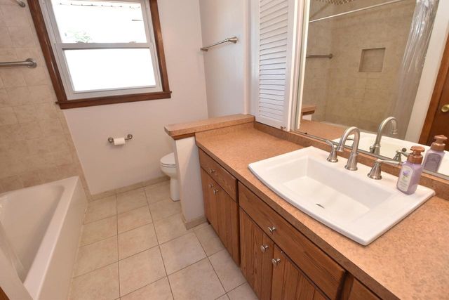 48 Virginia STREET, Racine, WI 53405